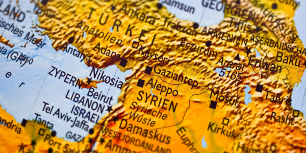 Libano sotto attacco: colpito il quartier generale dell�intelligence di Hezbollah vicino a Beirut